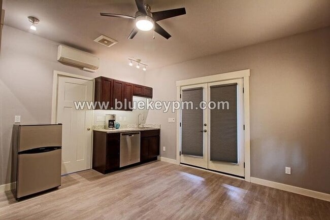 property at 2422 NE Glisan St