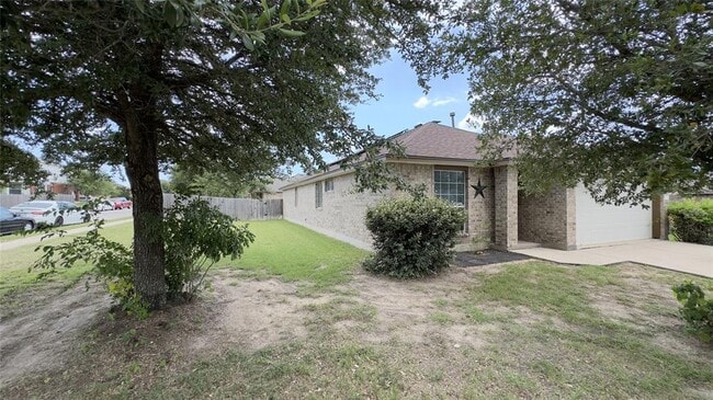 700 Sweet Leaf Ln in Pflugerville, TX - Building Photo - Building Photo