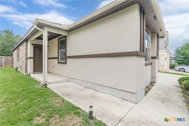 124 Mary Max Cir in San Marcos, TX - Building Photo - Building Photo