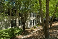 Greystone at Country Club in Columbus, GA - Building Photo - Building Photo