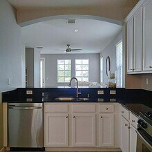 647 Castle Dr in Palm Beach Gardens, FL - Building Photo - Building Photo