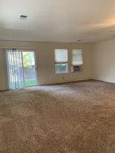 1723 Dove Creek Cir in Loveland, CO - Building Photo - Building Photo