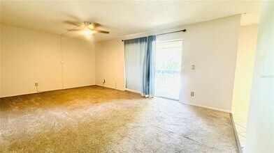 5501 Pokeweed Ct in Tampa, FL - Building Photo - Building Photo