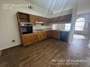 6341 Village Cliff in San Antonio, TX - Building Photo - Building Photo