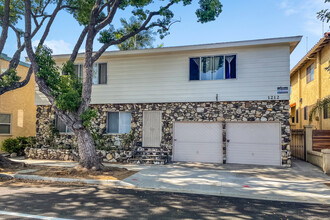 36 unit apartment building in Long Beach, CA - Building Photo - Building Photo