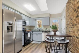 2721 Linden Ln in Williamsburg, VA - Building Photo