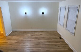 1331 Pentwood Rd in Baltimore, MD - Building Photo - Building Photo