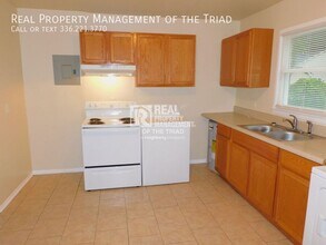 2405 E Florida St in Greensboro, NC - Building Photo - Building Photo