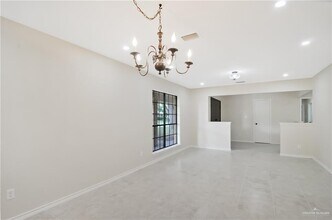 413 W Jonquil Ave in McAllen, TX - Building Photo - Building Photo