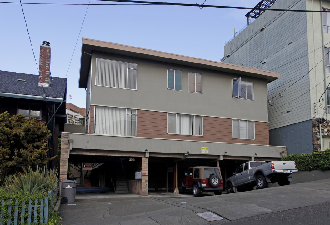 305 Lenox Ave in Oakland, CA - Building Photo