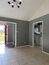 5096 Breckenwood Dr in Memphis, TN - Building Photo - Building Photo