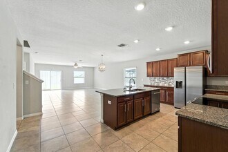 14050 Arbor Pines Dr in Riverview, FL - Building Photo - Building Photo