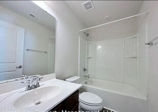 801 Romeria Dr in Durham, NC - Building Photo - Building Photo
