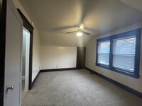 141 80th St, Unit Upper photo'