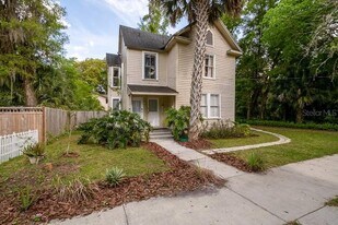 123 NE 8th St in Gainesville, FL - Building Photo