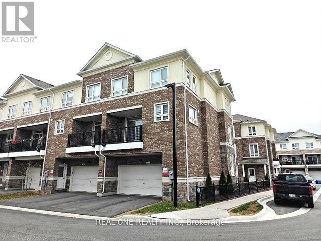 property at 31 Massachusetts Ln