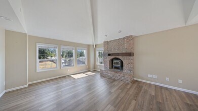 1145 SW 6th Ave in Oak Harbor, WA - Building Photo - Building Photo