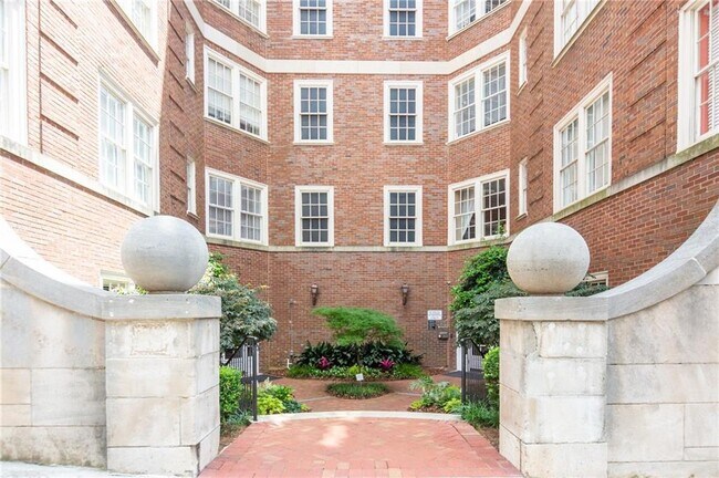 property at 800 Peachtree St NE