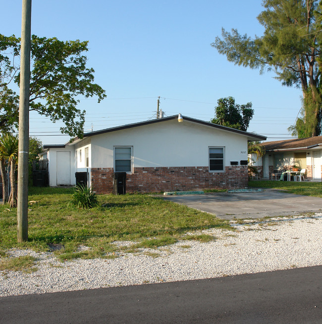 3632-3636 SW 13th Ct in Fort Lauderdale, FL - Building Photo - Building Photo