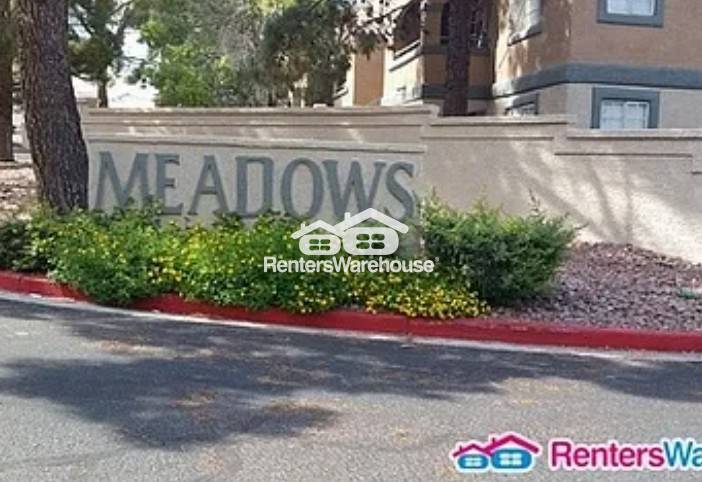 5261 Mission Carmel Ln in Las Vegas, NV - Building Photo