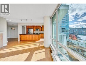 1500 Hornby St in Vancouver, BC - Building Photo - Building Photo