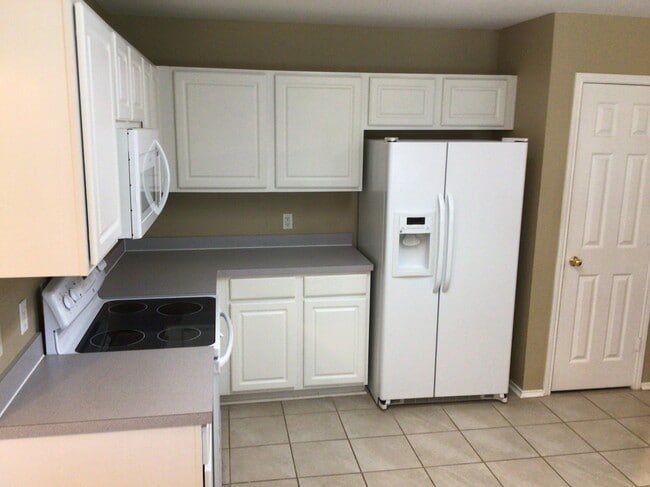 1120 Darren Dr in Burleson, TX - Building Photo - Building Photo