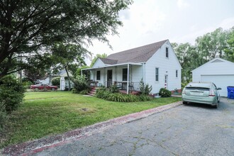 207 McDonald St in Blacksburg, VA - Building Photo - Building Photo