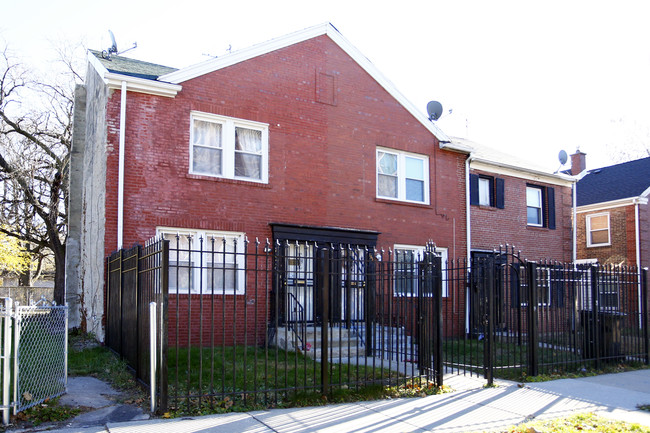 7351 S Phillips Ave in Chicago, IL - Building Photo - Building Photo