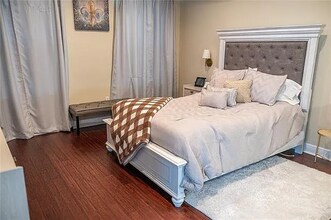 5929 Milne Blvd in New Orleans, LA - Building Photo - Building Photo