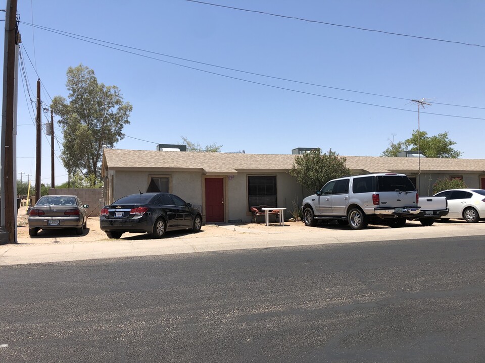 1535 N French St in Casa Grande, AZ - Building Photo