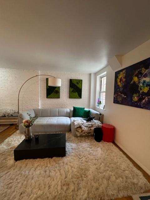349 W 29th St in New York, NY - Building Photo