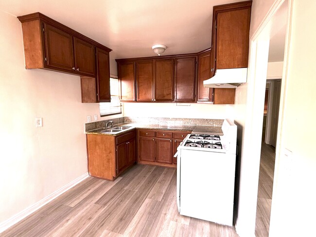 5624 Hazeltine Ave, Unit 5624 in Van Nuys, CA - Building Photo - Building Photo