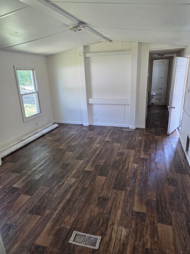 property at 2830 Connecticut Ct NE