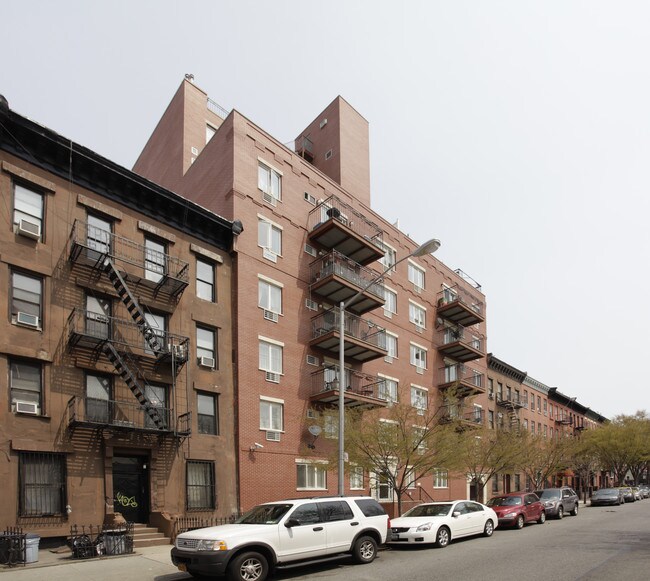 567 Warren Street in Brooklyn, NY - Building Photo - Building Photo