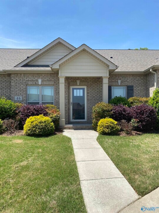 46 Cypress Point Dr in Huntsville, AL - Building Photo