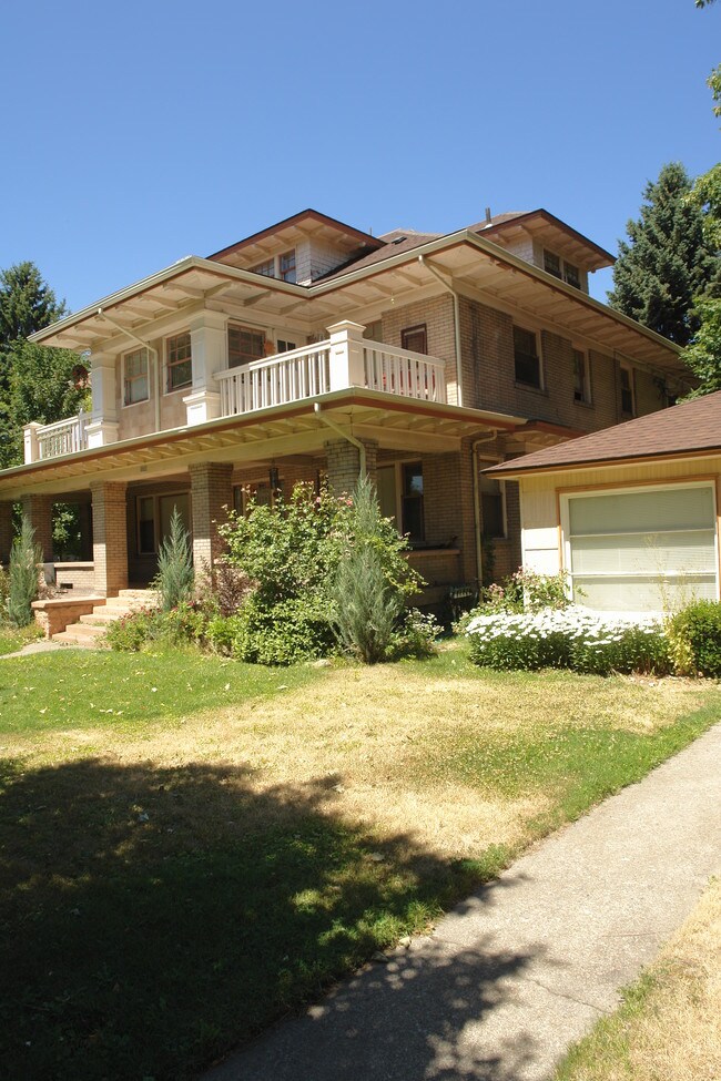 1722 W 11th Ave in Spokane, WA - Foto de edificio - Building Photo