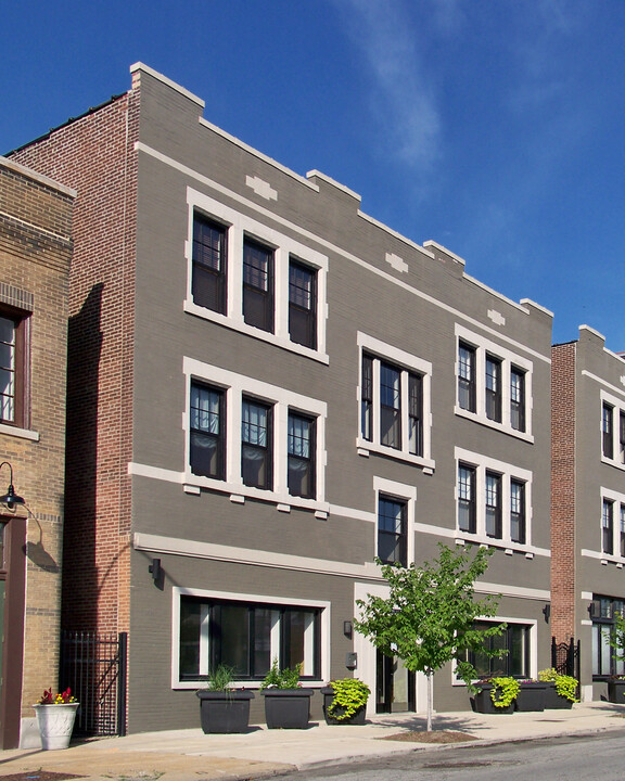 Field School Apartments in St. Louis, MO - Building Photo