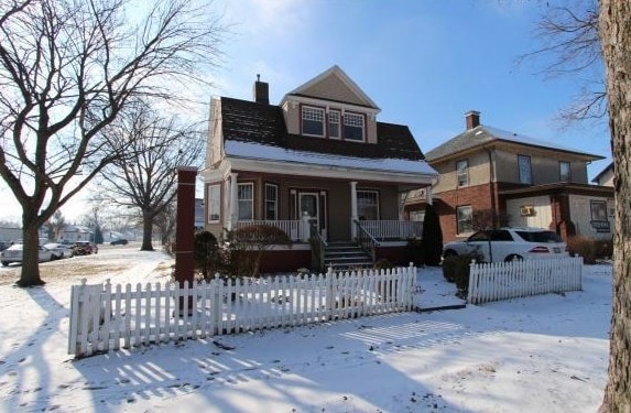 109 S 9th St