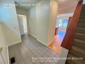 299 Mt Support Rd in Lebanon, NH - Foto de edificio - Building Photo