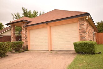 1117 Brewer Dr in Cedar Hill, TX - Building Photo - Building Photo