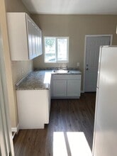 318 E Front St in Merrill, OR - Building Photo - Building Photo