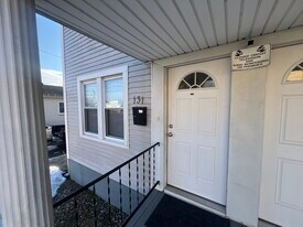 131 Tolland St, Unit 131TollandSt in East Hartford, CT - Building Photo