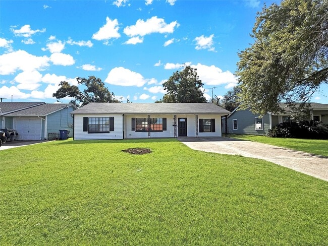 1417 5th Ave N in Texas City, TX - Building Photo - Building Photo