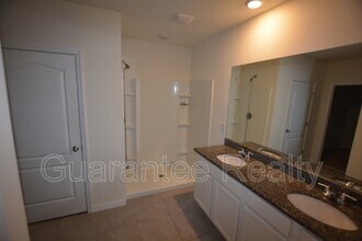 5777 Arlington River Dr. in Lakeland, FL - Building Photo - Building Photo