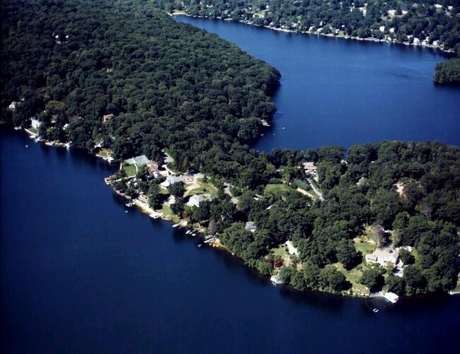 3 Kirk Lake Dr