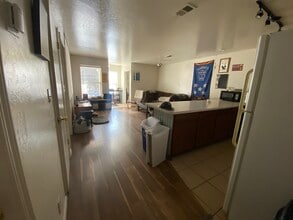 300 S Paseo del Flag, Unit #1 in Flagstaff, AZ - Building Photo - Building Photo