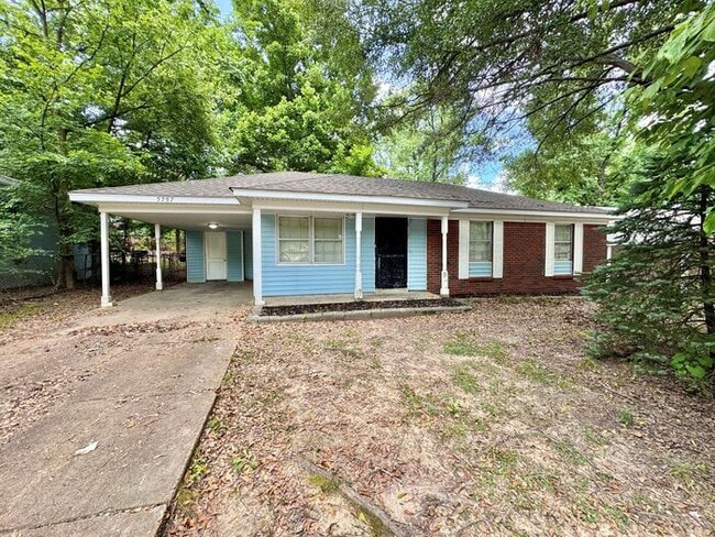 property at 3757 Ridgemont Ave