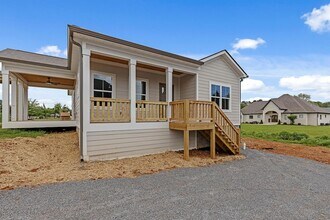 1902 Hickory Valley Rd in Chattanooga, TN - Building Photo - Building Photo
