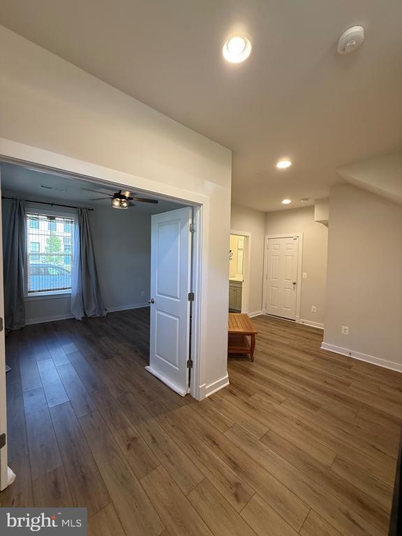 property at 128 Kinross Ln