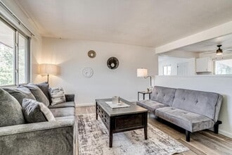 9341 Hoffman Way in Thornton, CO - Building Photo - Building Photo